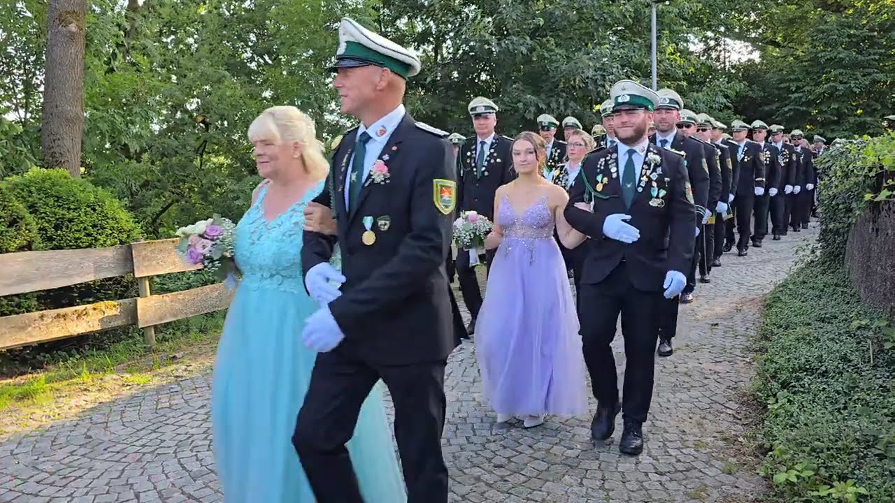 Schützenfest Bad Meinberg Großer Zapfenstreich mit kleinem Rundmarsch Juni 2025
