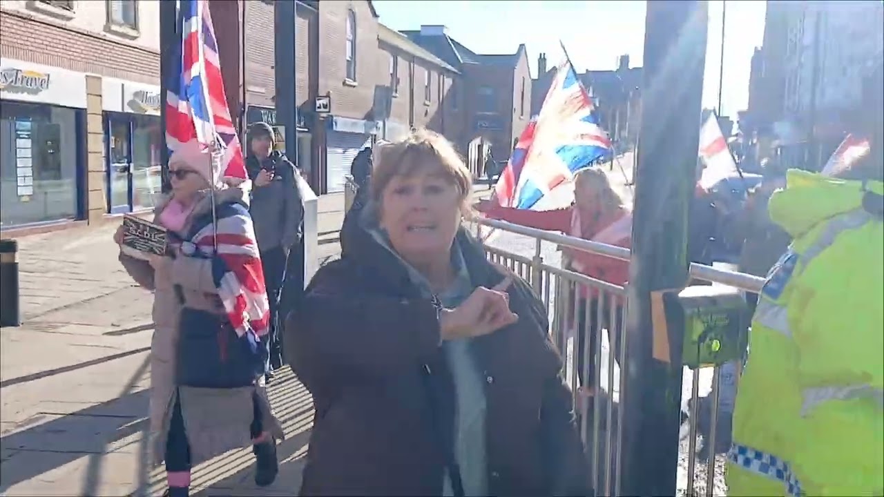 14th valentine's day we march for safer street flag men south shields pink ladies scdl 