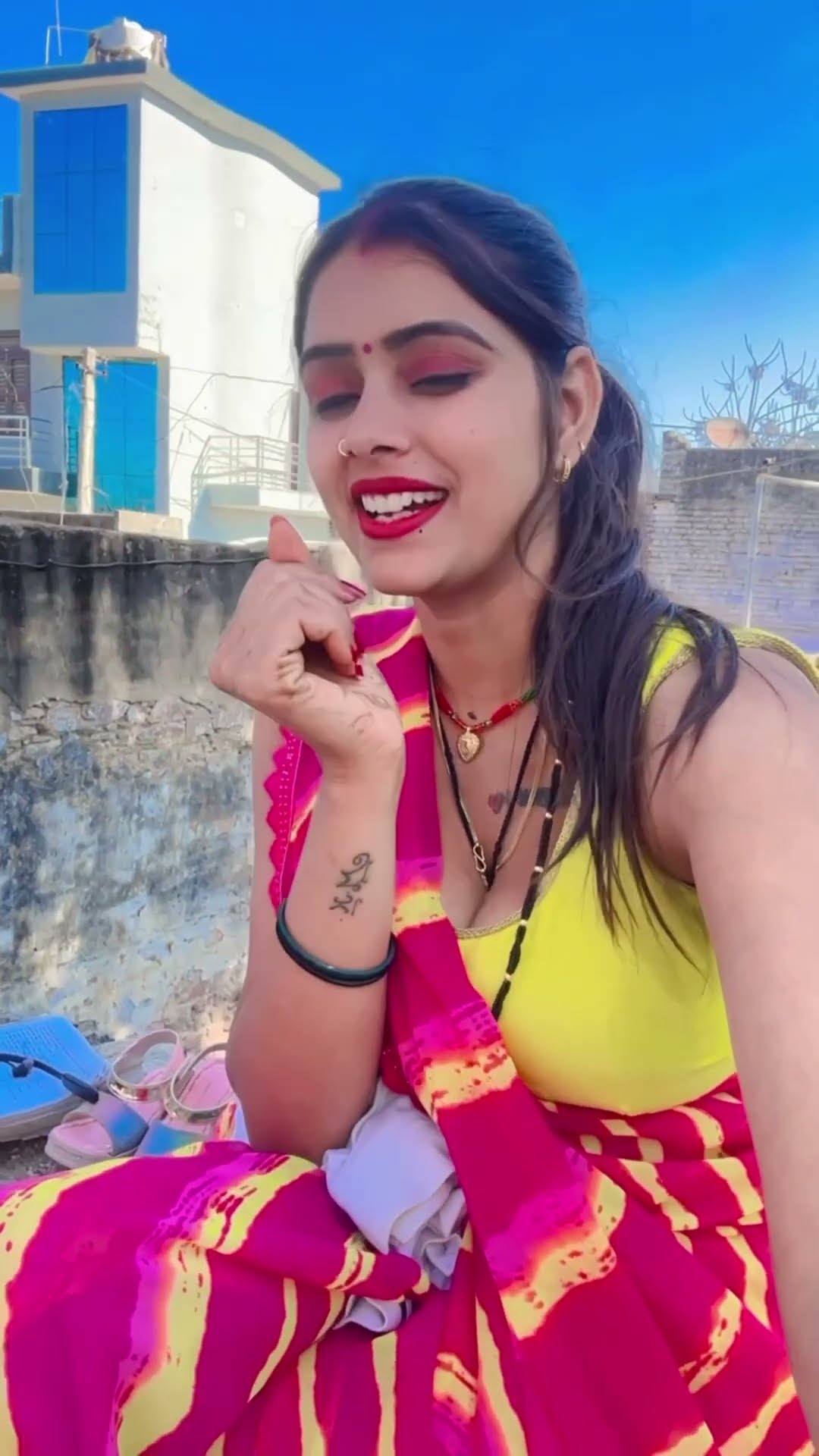 तो ये प्यार वॉर रहने देते है #shorts #meenu #trending #ytshorts