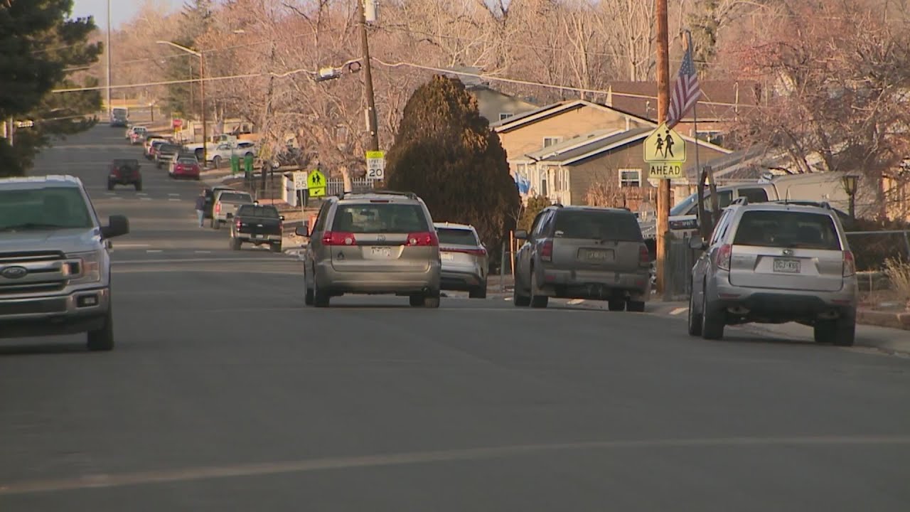 Police looking for 3 suspects in crime spree - YouTube