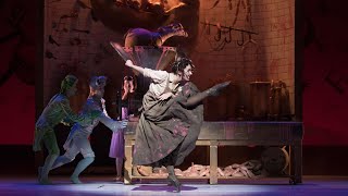 Alice's Adventures in Wonderland – Pig and Pepper scene (The Royal Ballet)