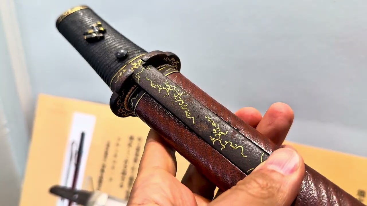 Kogarasu Maru Tanto by Naoshige in high quality Koshirae - Nihonto Art