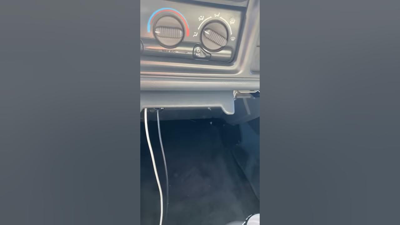 2001 GMC Sierra undercarriage noise!! Please help!! - YouTube