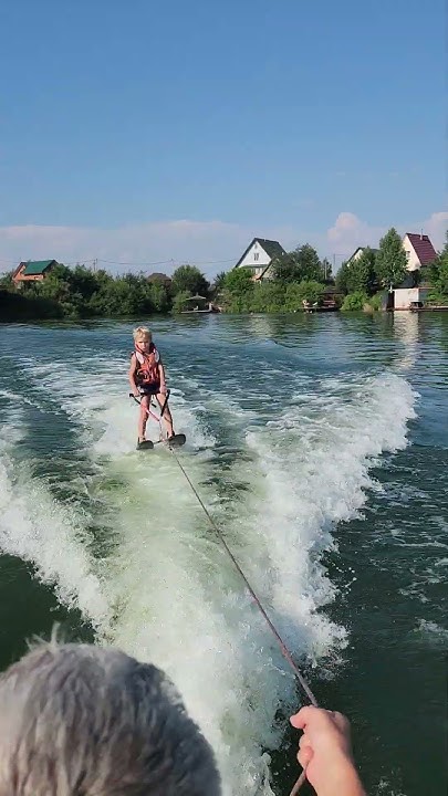 Амир 5 лет детские водные лыжи ! - YouTube