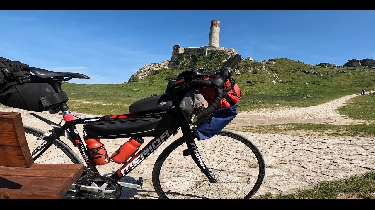 ZAMEK w OLSZTYNIE i Jezioro PORAJSKIE