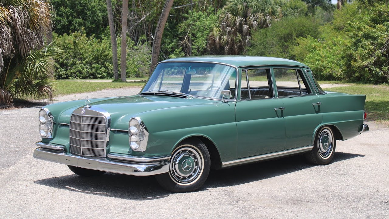 1962 Mercedes Benz 220 Driving Video