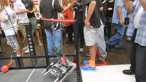 Vex Toss Up Team 7700A hangs Southern CA Semifinals