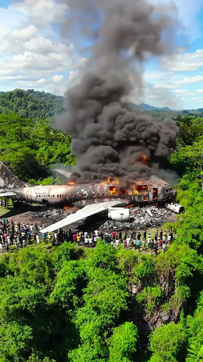 Pesawat Terbang Jatuh Dan Terbakar Buatan ai