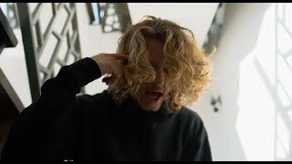 cal scruby - NOT THAT DEEP (official music video) Resimi