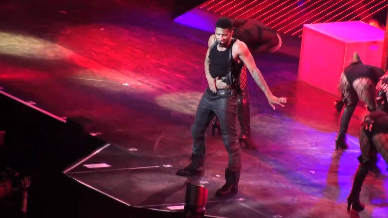 Usher Lil' Freak (OMG Tour) (Live Rotterdam) (06032011) YouTube Usher Lil' Freak (OMG Tour) (Live Rotterdam) (06032011) YouTube