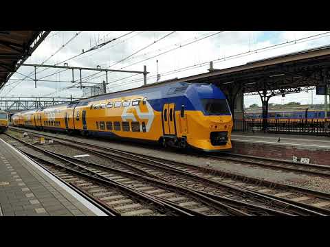 NS 9504 (VIRMm 2/3) onderweg van Roosendaal naar Oss