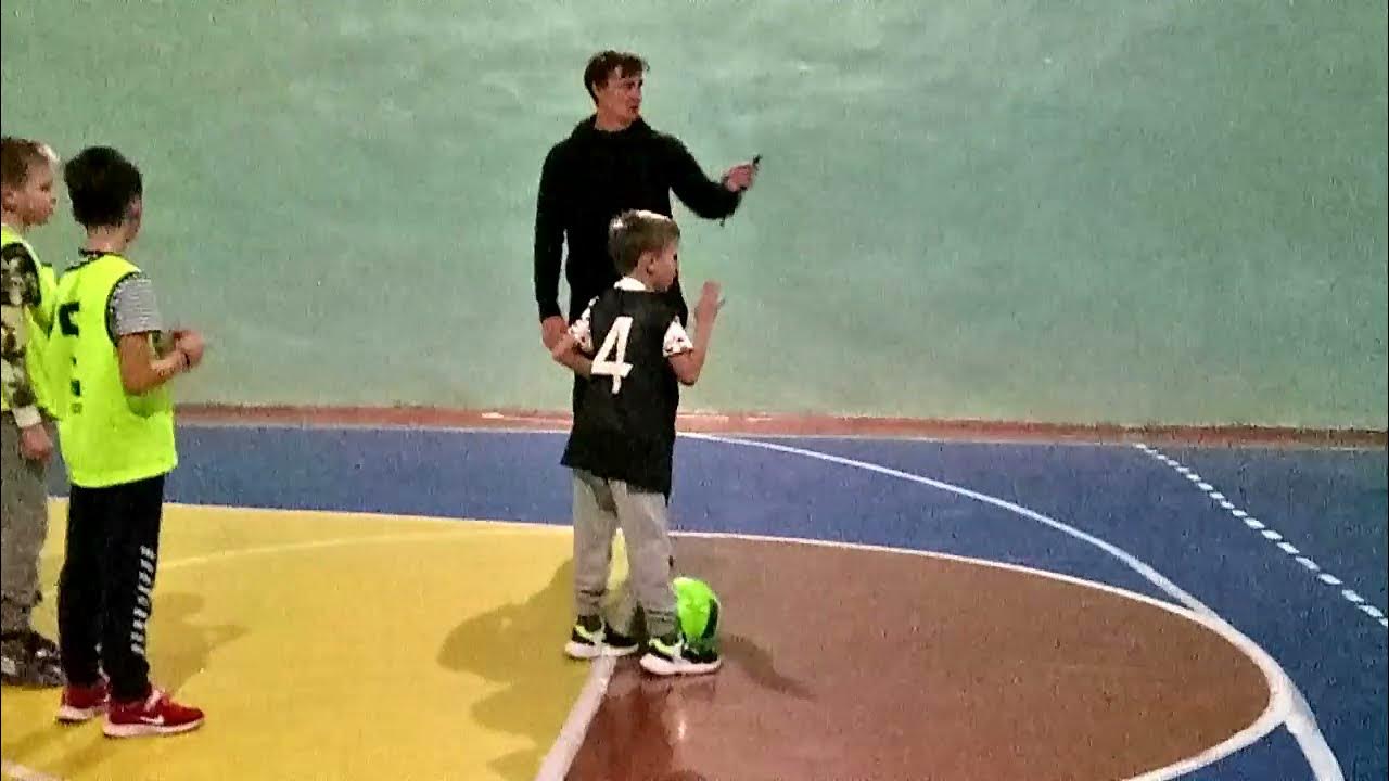 Директор 30 школы химки. Тамбасова 30 корпус 2. Тамбасова 30. Детский футбол. Товарищеская игра футбол.