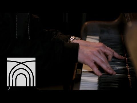 Sarah Walk - Keep On Dreaming // The Crypt Sessions