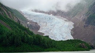 Glacier Next To The Highway | ALASKA ROAD TRIP DAY 13