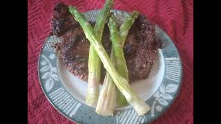 Mouthwatering Steak and asparagus Recipe