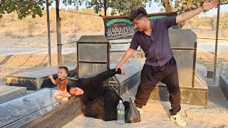 Reza Begs Zeynab to Return to the Village... But She Refuses!