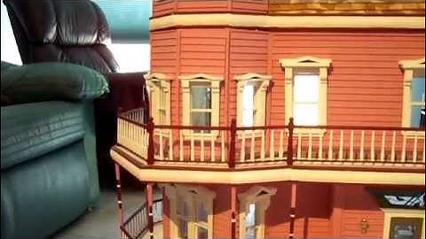 Jessicas Queen Ann Dollhouse Part 1