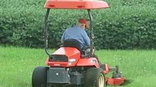 Kubota ZD28 Zero Turn Mower