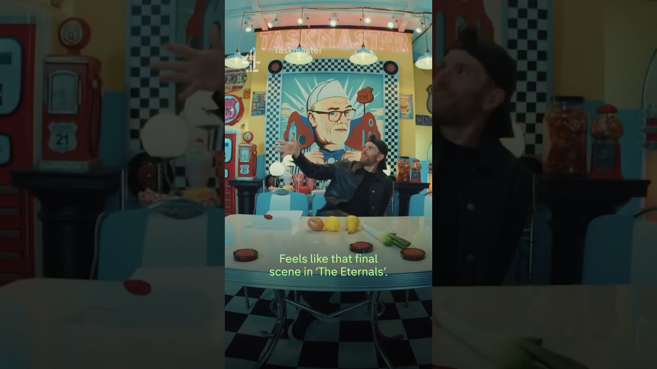 Amy Gledhill & Joel Dommett giggling & kicking their feet meeting a Hollywood star #Taskmaster