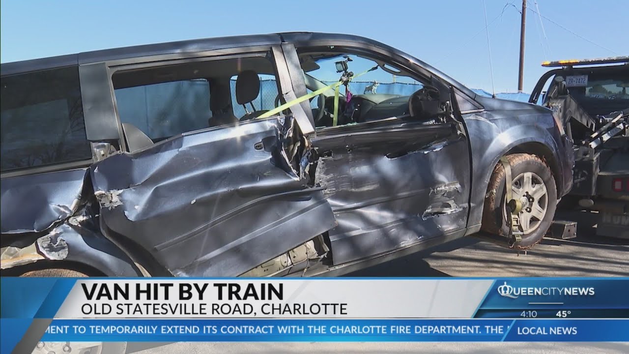 1 injured after train crashes into minivan in north Charlotte - YouTube