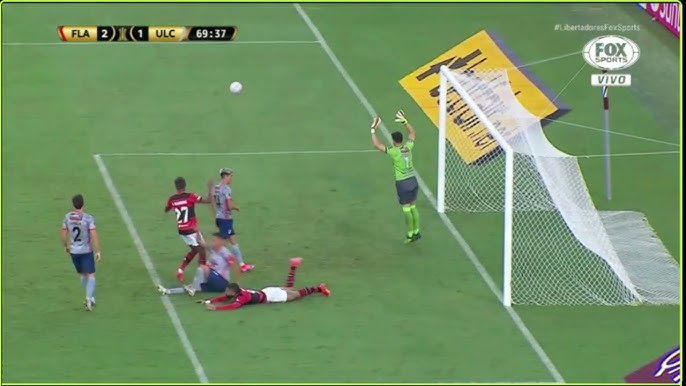 Não importa se estava de costas: lance polêmico de Flamengo x Bragantino foi pênalti, sim!