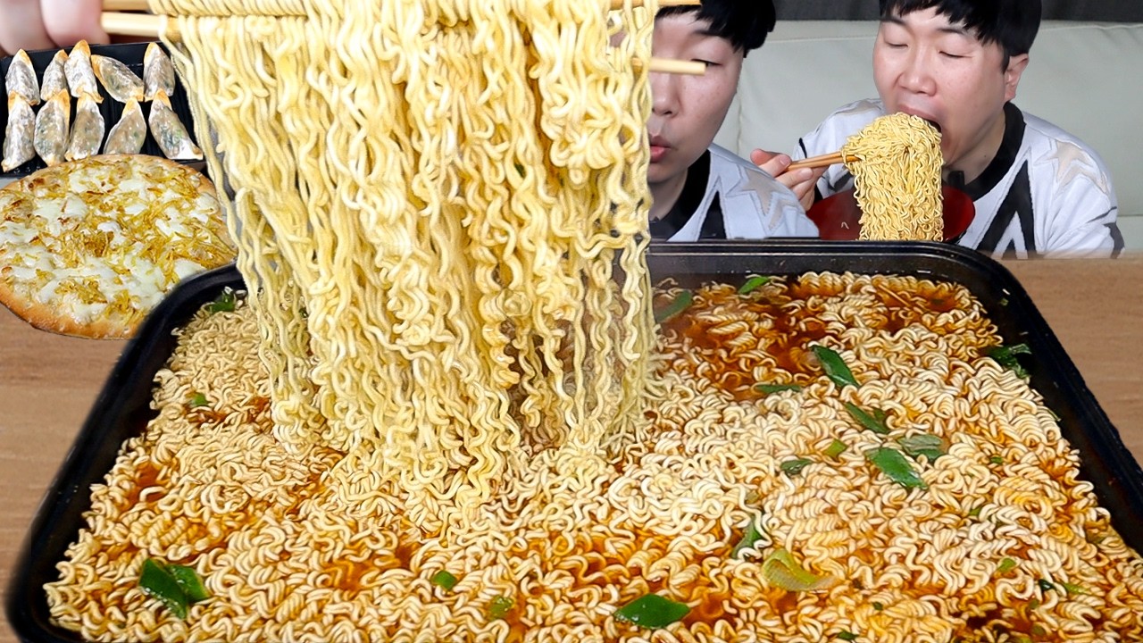 4백원대 라면득템 10봉지.. 2천원대 피자한판 군만두 디저트 흡입..
