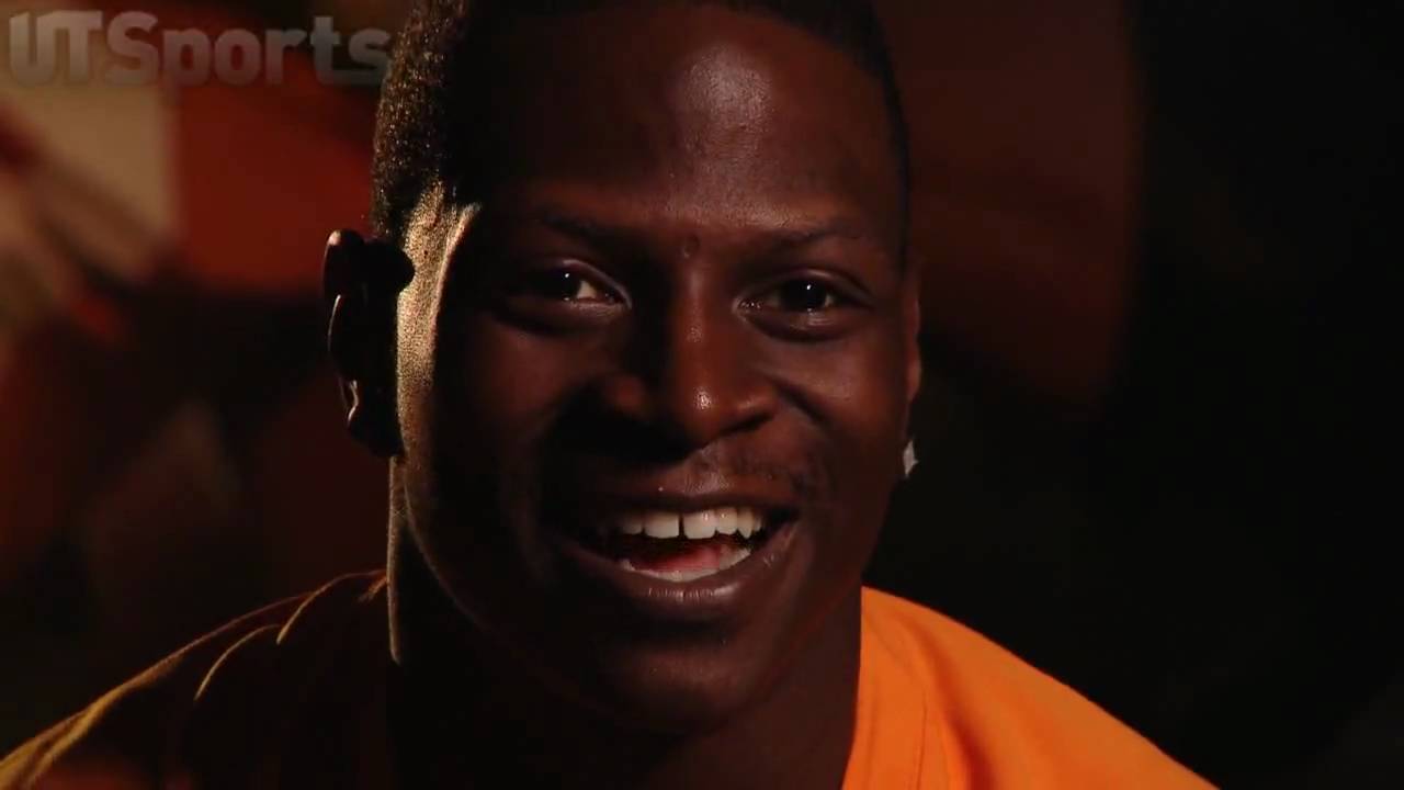 Montario Hardesty's Spin Move YouTube