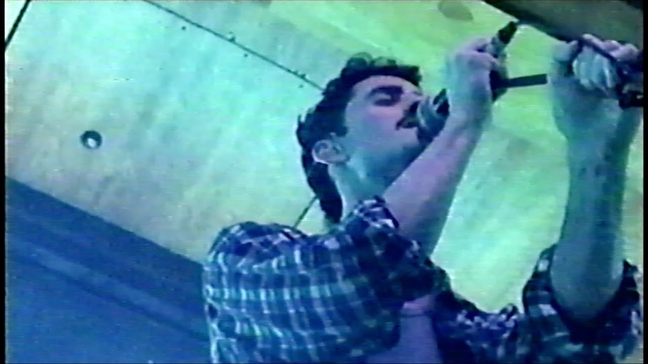 Charlie Burg - Don't Mind (Live at Public Records)