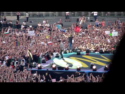 HD - One Direction - Kiss You (live) TZ7 @ Wien, Vienna,  Austria OTRA 2015
