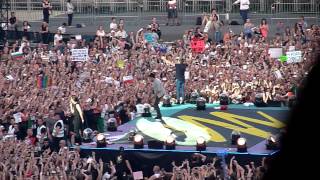 HD - One Direction - Kiss You (live) TZ7 @ Wien, Vienna,  Austria OTRA 2015