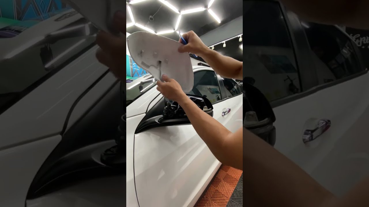 Removendo  Capa do retrovisor, aerofólio  e aplique da maçaneta do HRV