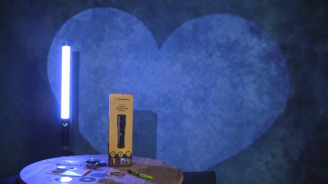 Фотовспышка WELLMAKING 40 Вт LED с насадкой-тубусом, емкость аккумулятора 7800 мАч, корпус из алю...