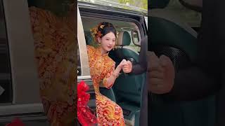 chainese wedding brid or groom come to home after marriage traditional way 😉#viral #shorts#cute 🤭🤭