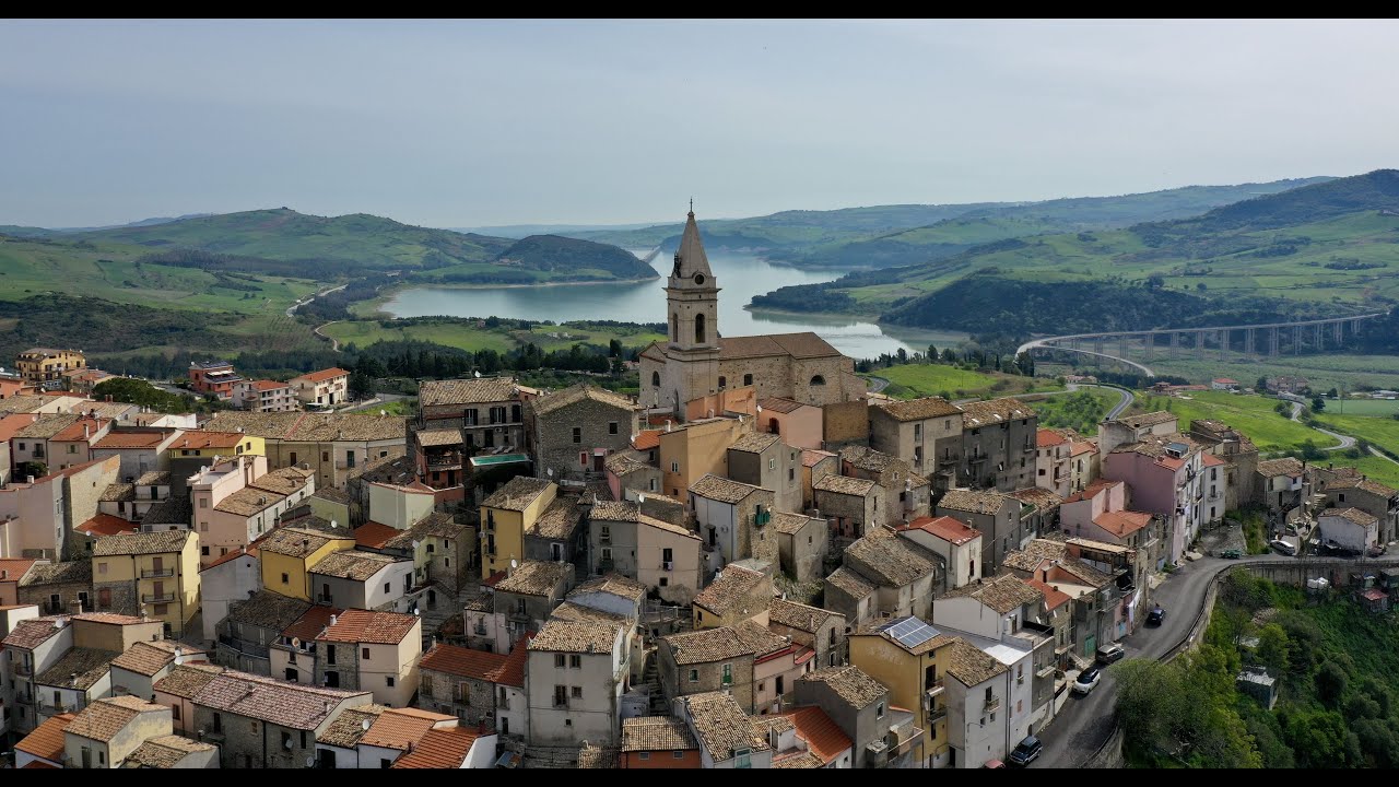 IL BORGO CHE DOMINA LA VALLE DEL BIFERNO - GUARDIALFIERA - VIAGGIA CON WALLACE