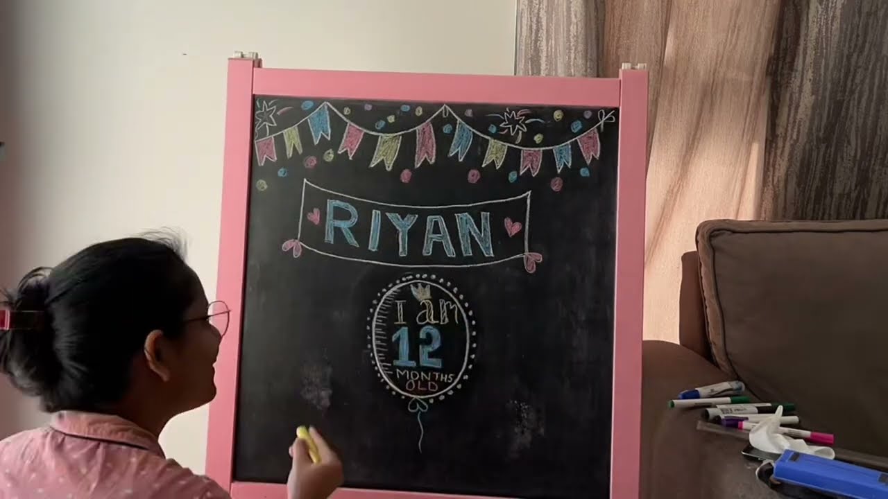 Diy chalkboard for 1st birthday celebration | Milestone board for baby birthday| Birthday decor idea