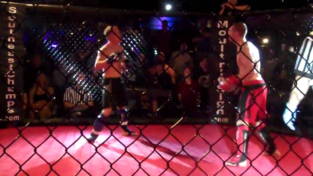 Chase DeLong in MMA Fight