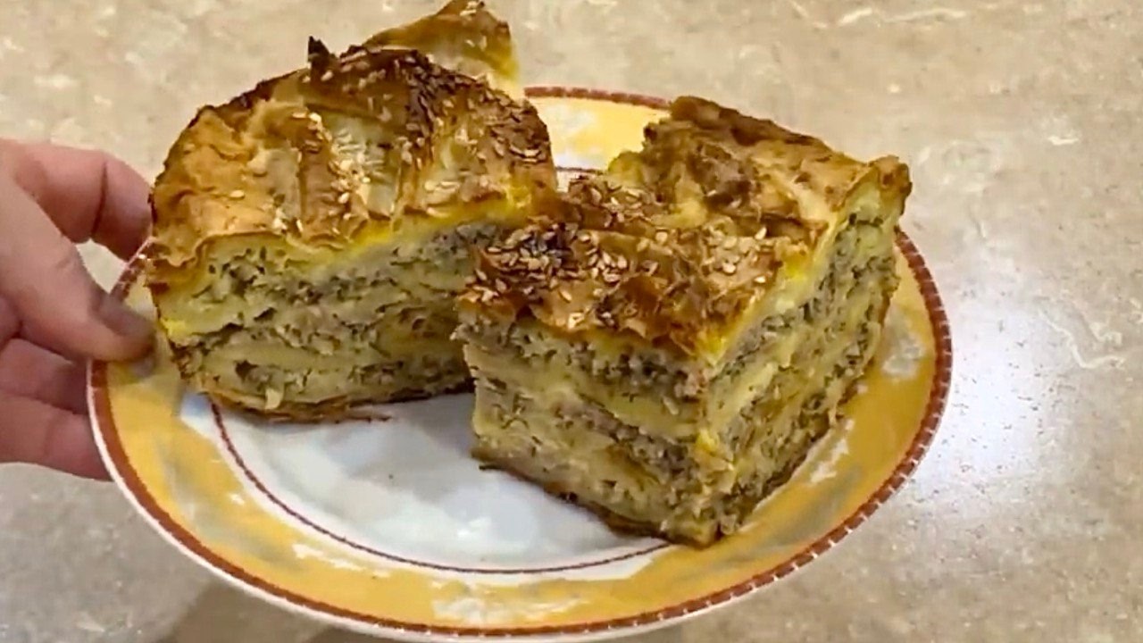Супер быстрый и супер вкусный пирог с мясом.
