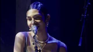 Olivia Dean - Slowly (Live from The Jazz Cafe)