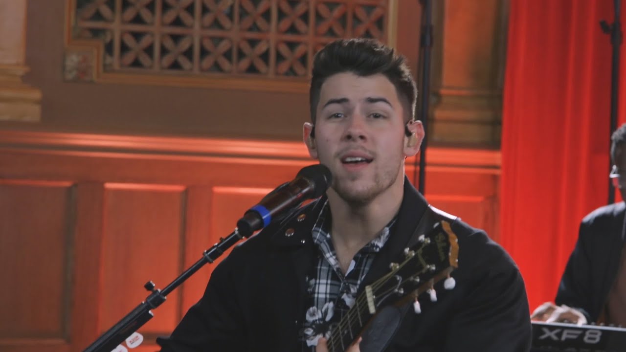 Jonas Brothers - Burnin' Up (Live from LA)