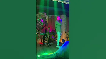 سيد العاطفي الاماكن كلها مشتاقة لك 