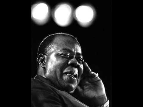 Louis Armstrong - YouTube