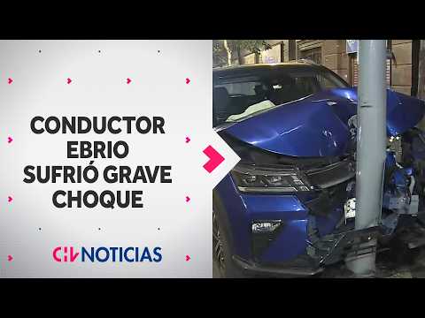 Drunk driver suffers violent crash into streetlight in Santiago - CHV Noticias