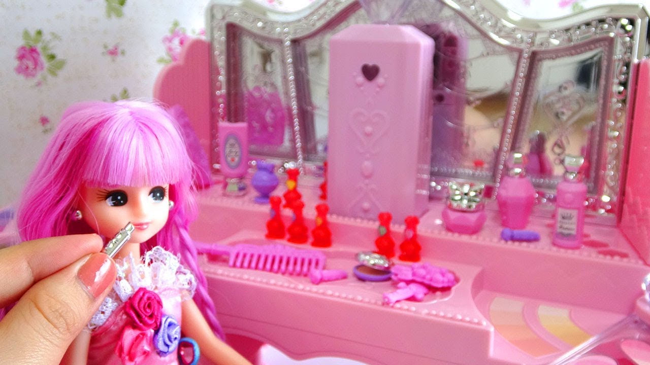 Licca (Japanese doll) ☆ Aqua Curl Mist Dresser opened