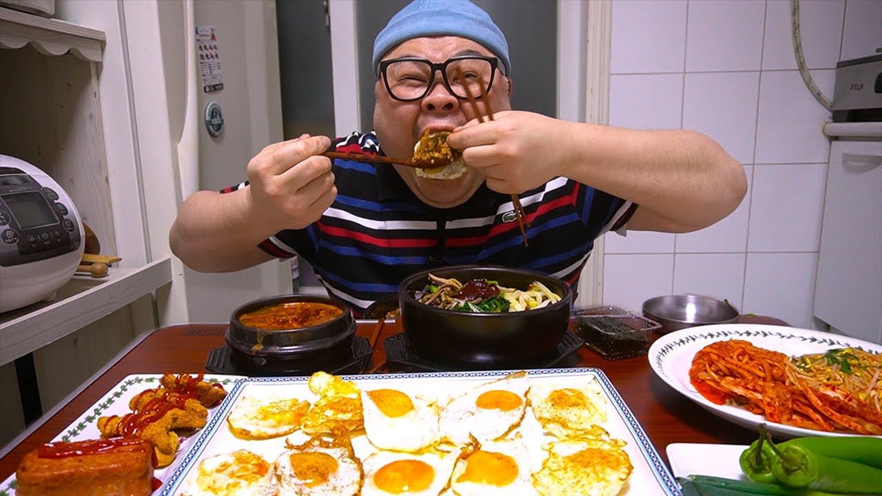 고아재!이 비싼 계란에 싸먹는다고?│계란 FLEX!! 돌솥비빔밥 먹방 Mukbang Eatingshow [Hot Stone Pot Bibimbap,Fried eggs]