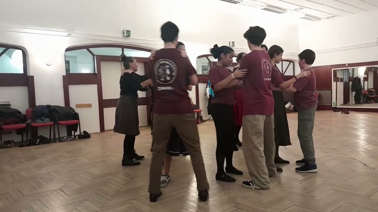 FARSANGI GÓLYAFÉSZEK KAMASZ ÉS FELNŐTT TÁNCHÁZ