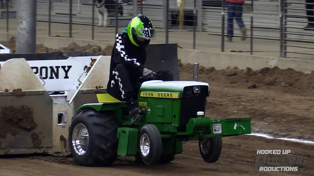 1050 Stock Youth 14HP Tractors Pulling at the Midwest Spring Super Pull