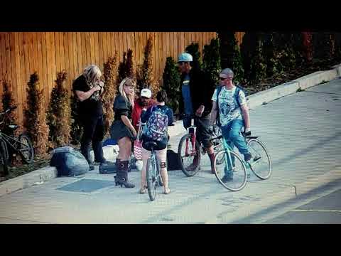2 Guys Flip Off Tweakerville Cam - Everett WA