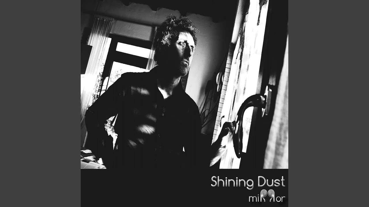 Guarda Shining Dust su YouTube Guarda Shining Dust su YouTube