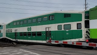 (2 Mid Old Cab Cars 222 & 215) GO 1719 - 309 With 605 At Burloak