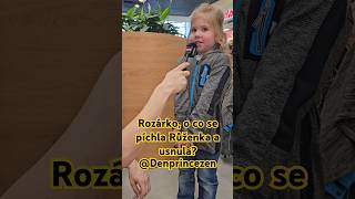 Rozárko, o co se píchla Růženka a usnula? @denprincezen6060 #akceprodeti #zabava #deti #rozhovor